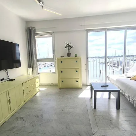 Vue Port - 6 Pers. - Fr-1-880-84 * Agde